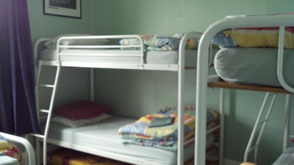 Redkettle Backpackers Hostel Оамару Стая снимка